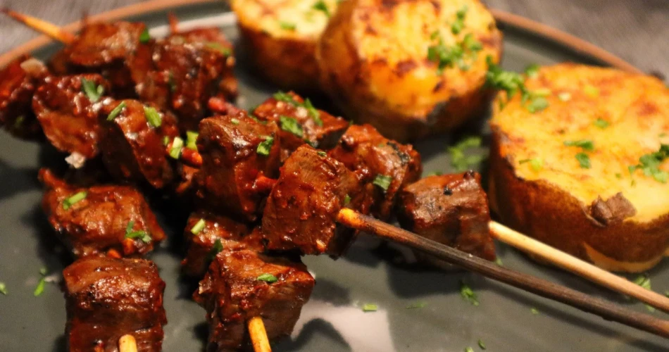 10 Weirdest Foods You Can Try in Dubai